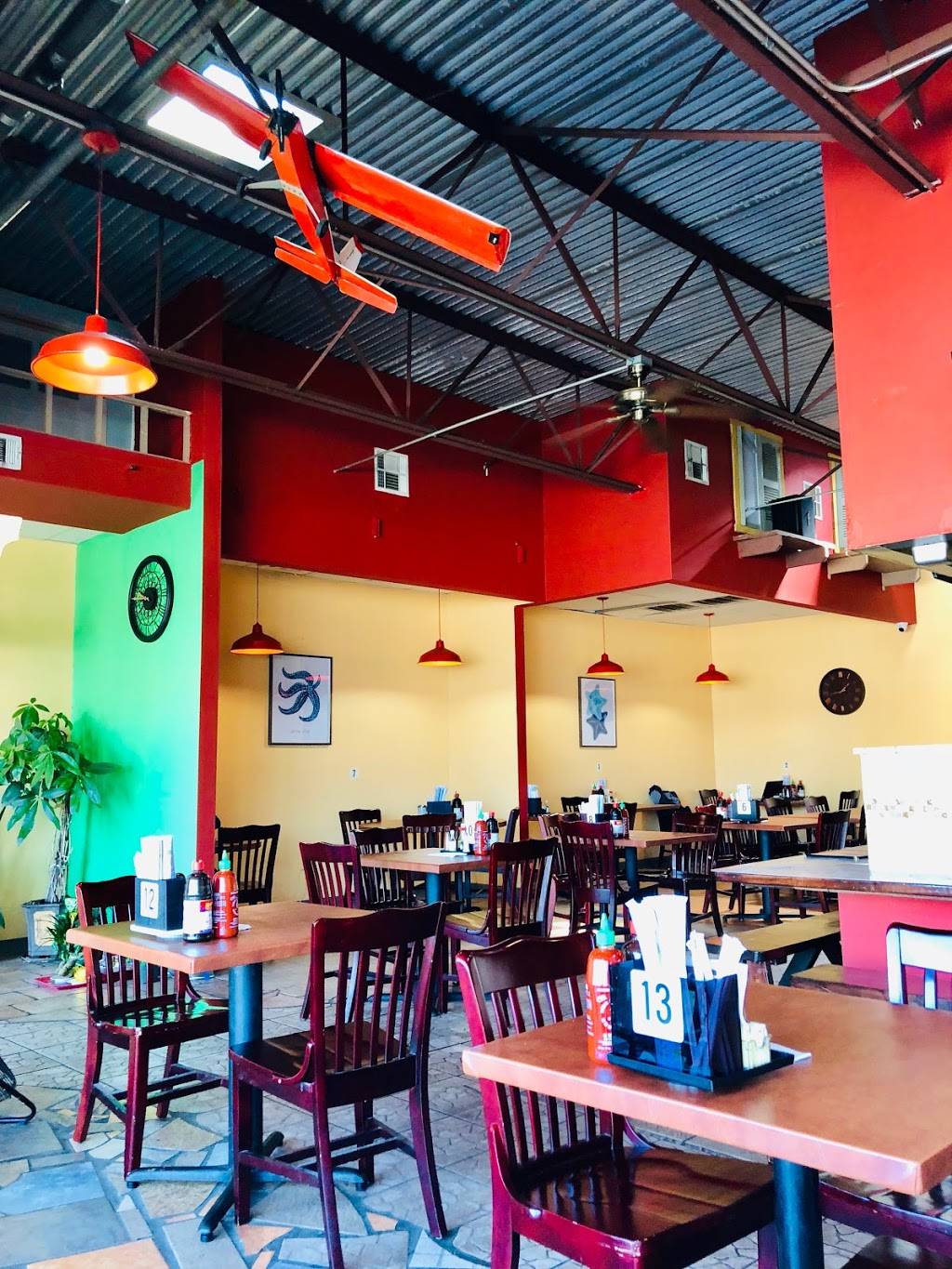 Pho Long Vietnamese Restaurant | restaurant | 2021 Mangum Rd, Houston, TX 77092, USA | 7136866408 OR +1 713-686-6408