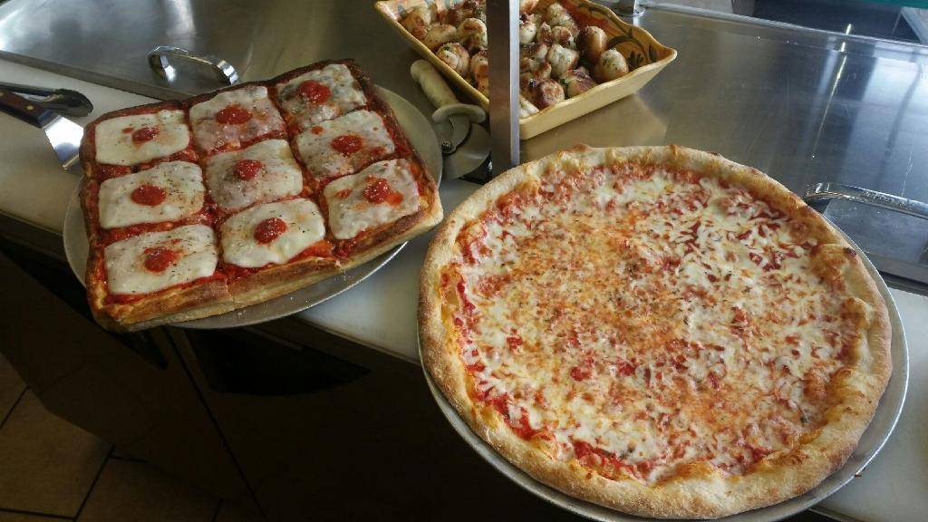 Vinnies Pizza | meal delivery | 109 Avenue N, Brooklyn, NY 11230, USA | 7186452401 OR +1 718-645-2401