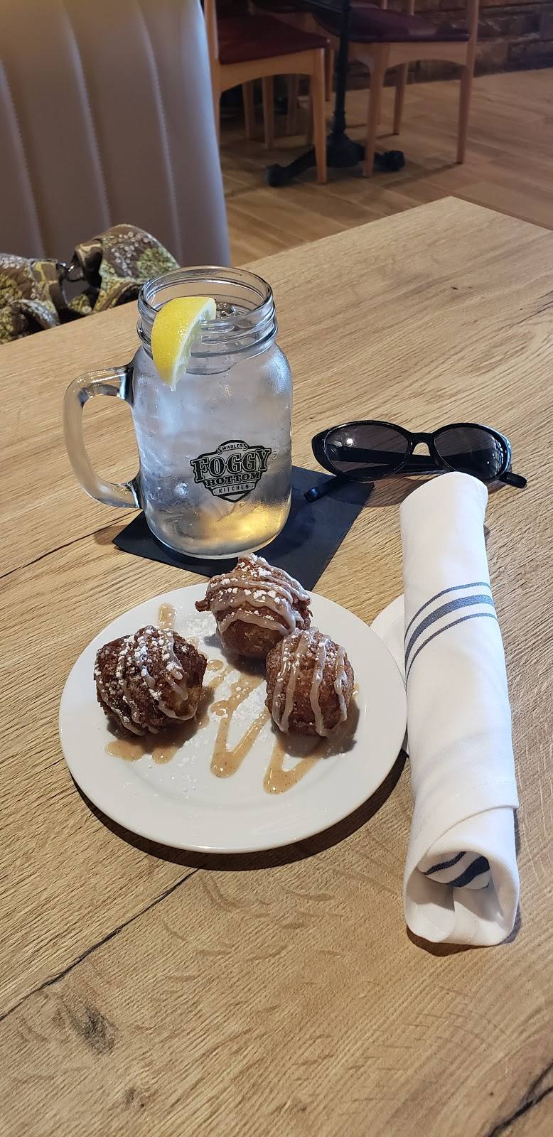 Foggy Bottom Kitchen | restaurant | 19808 Park 10, Hulbert, OK 74441, USA | 9187722545 OR +1 918-772-2545