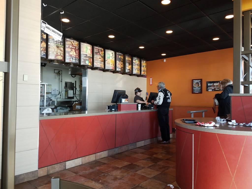 Taco Bell | meal takeaway | 2829 28th St SE, Grand Rapids, MI 49512, USA | 6169492620 OR +1 616-949-2620