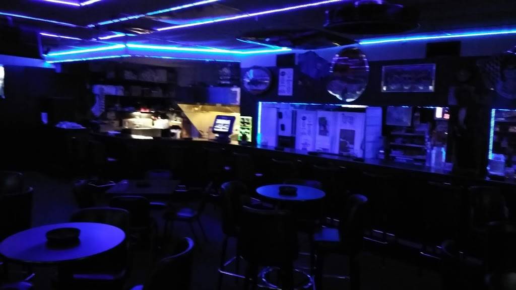 The Wheel Bar And Lounge | restaurant | 534 SE Broad St, Murfreesboro, TN 37130, USA | 6152952862 OR +1 615-295-2862