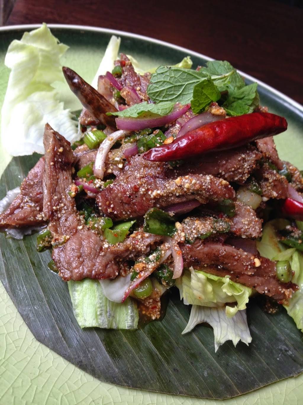 La Ong Thai Bistro | restaurant | 2521 John Milton Dr, Herndon, VA 20171, USA | 7034294056 OR +1 703-429-4056