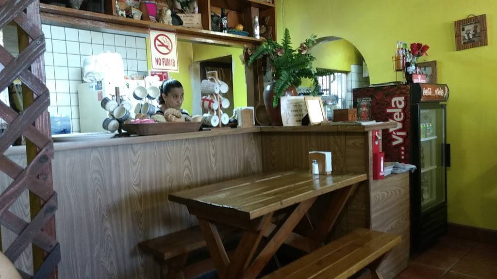 Antojitos Méxicanos Naty | restaurant | Rosarito Centro, Calle de la Palma 403, 17 de Agosto, 22700 Rosarito, B.C., Mexico | 016616122154 OR +52 661 612 2154