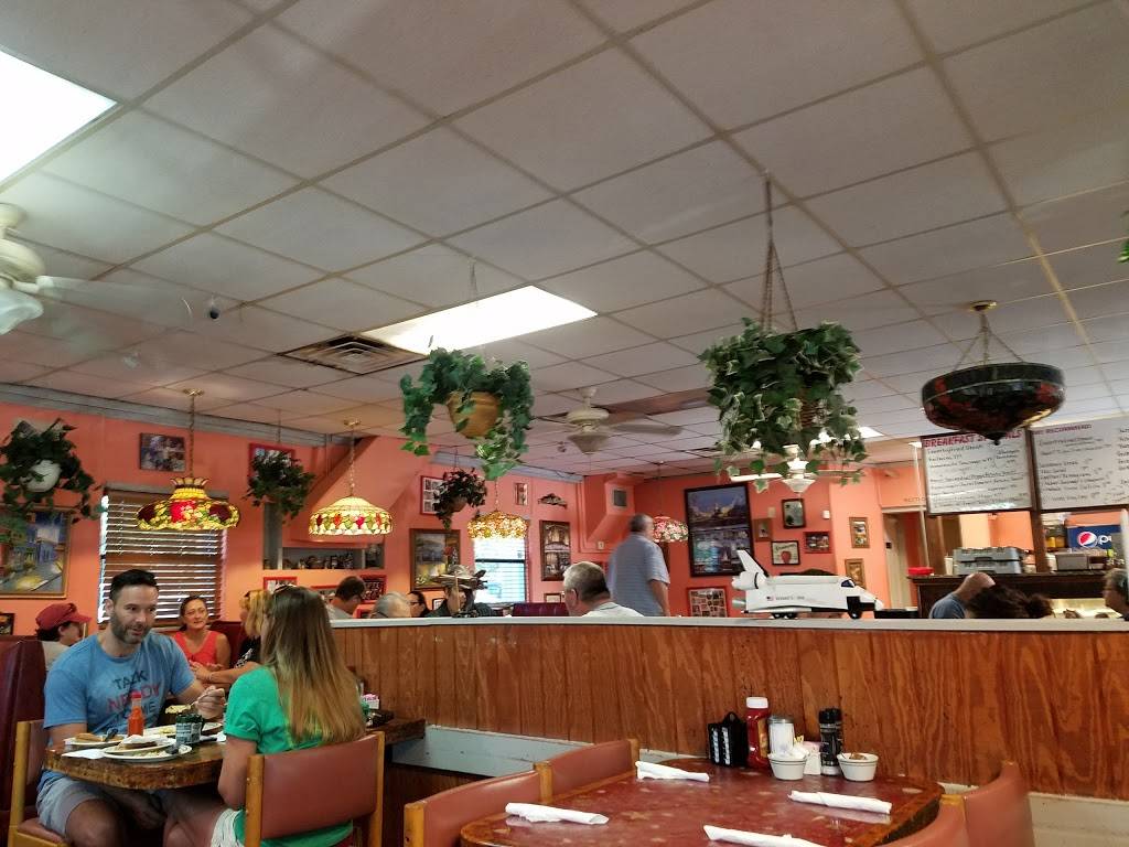 Steves Family Diner | restaurant | 2900 S Washington Ave, Titusville, FL 32780, USA | 3212683011 OR +1 321-268-3011