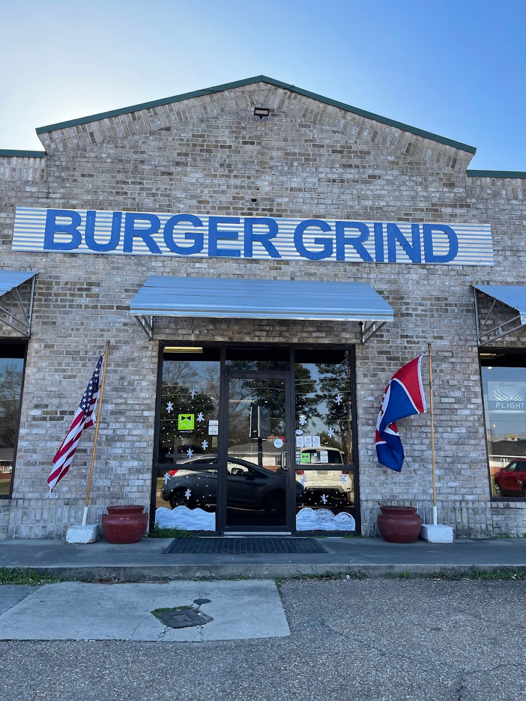The Burger Grind | restaurant | 1405 N 7th St, West Monroe, LA 71291, USA | 3185705432 OR +1 318-570-5432