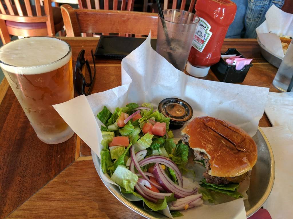 Jack & Gingers | restaurant | 2048 W Armitage Ave, Chicago, IL 60647, USA | 7732276700 OR +1 773-227-6700