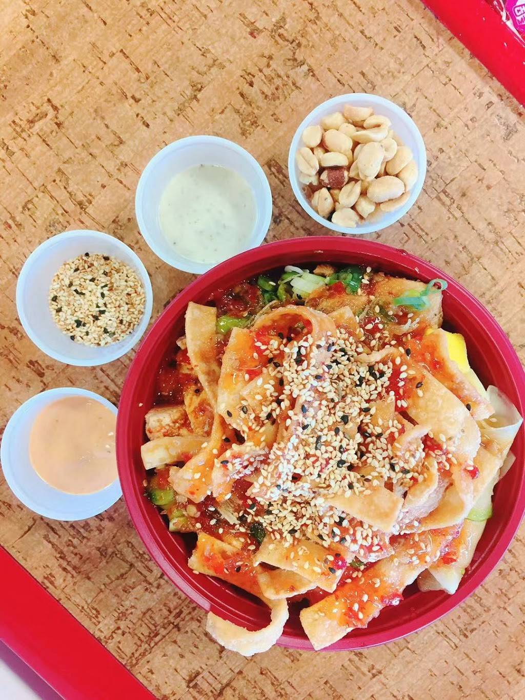 Grey Whale Ramen & Poke Bowl | restaurant | 6100 O St d6, Lincoln, NE 68505, USA | 4024770022 OR +1 402-477-0022