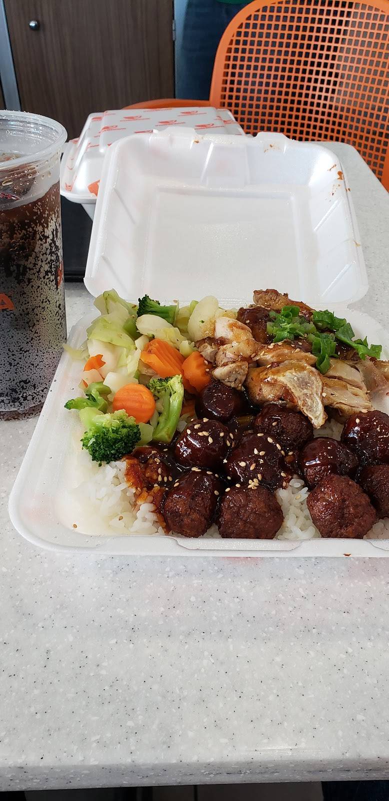 Yoshinoya | restaurant | 2072 W Redlands Blvd, Redlands, CA 92373, USA | 9097929000 OR +1 909-792-9000