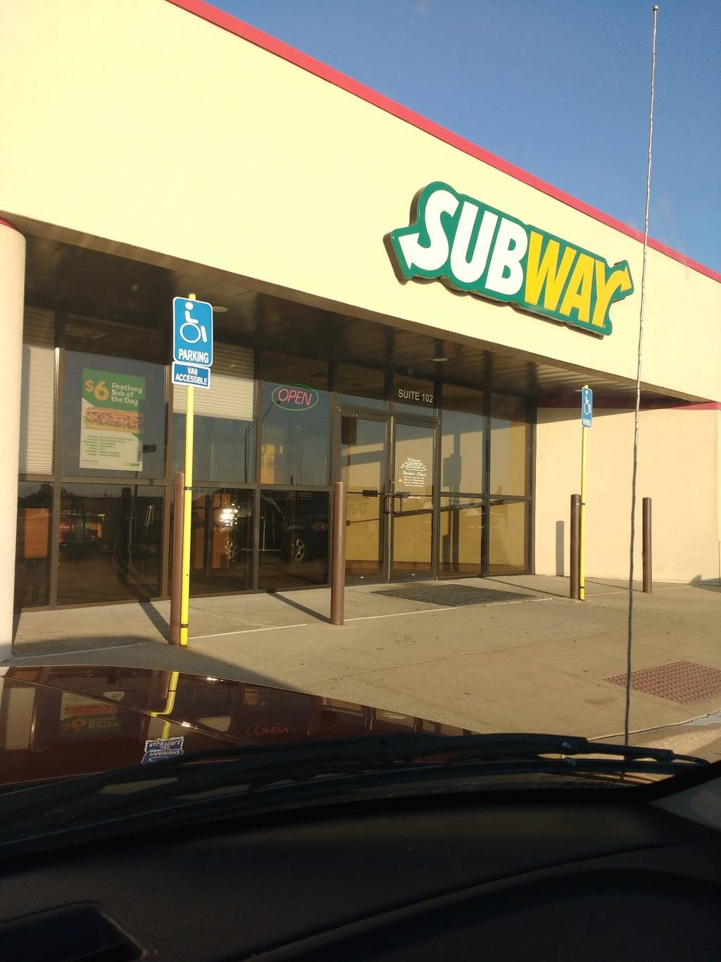 Subway Restaurants | restaurant | 2200 John F Kennedy Rd Suite 102, Dubuque, IA 52002, USA | 5635880216 OR +1 563-588-0216
