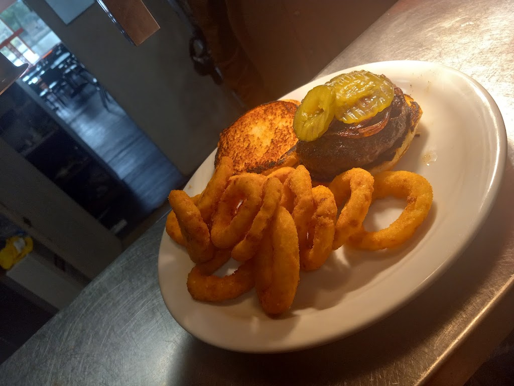 The Stagecoach Bar and Grill | restaurant | 350 Stagecoach Trail, Roosevelt, AZ 85545, USA | 5207595533 OR +1 520-759-5533