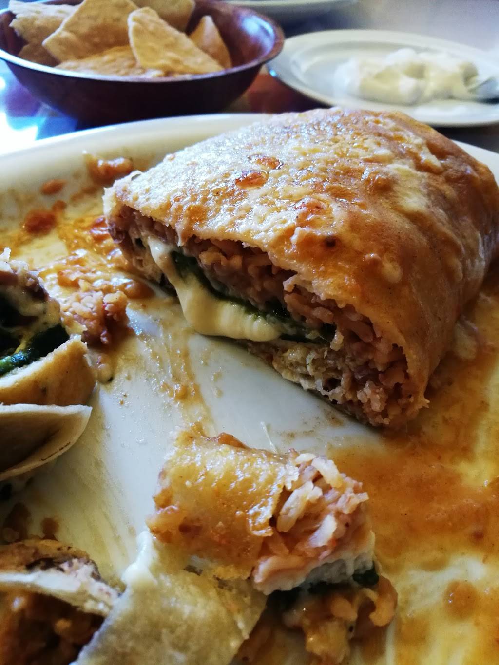 Montezuma Restaurant | restaurant | 112 E Stroube St, Oxnard, CA 93036, USA | 8059830033 OR +1 805-983-0033