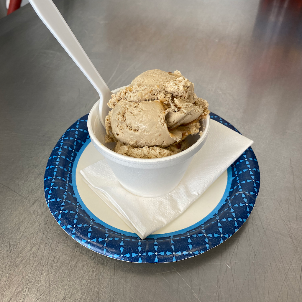 Karolina Kremes | restaurant | 6556-6562 Brevard Rd, Etowah, NC 28729, USA | 8285955307 OR +1 828-595-5307