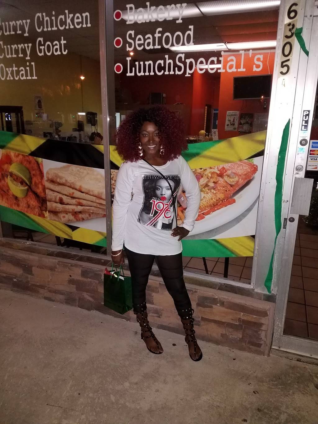 Nadine Vibes Kitchen & Sports Bar | restaurant | 6305 Miramar Pkwy, Miramar, FL 33023, USA | 7542632343 OR +1 754-263-2343