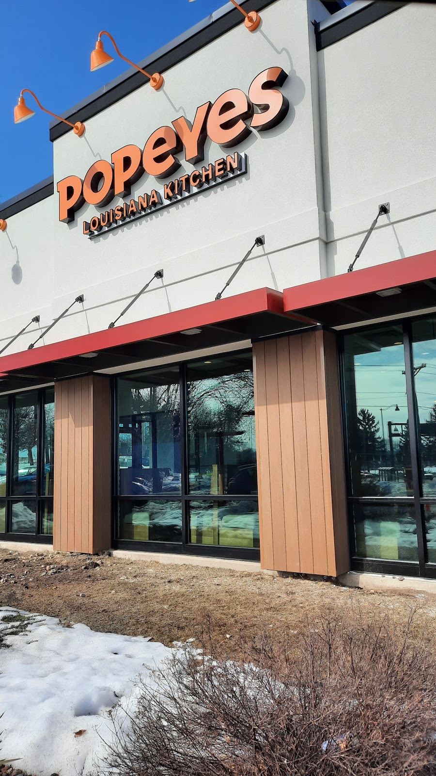 Popeyes Louisiana Kitchen | restaurant | 4002 E Washington Ave, Madison, WI 53704, USA | 3314572303 OR +1 331-457-2303
