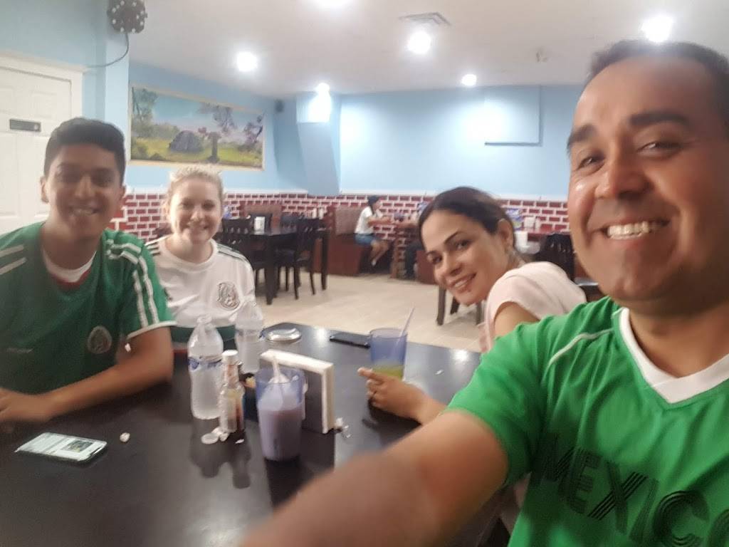 La Libertad pupuseria | restaurant | 531 Pittston Ave, Scranton, PA 18505, USA | 5703442274 OR +1 570-344-2274