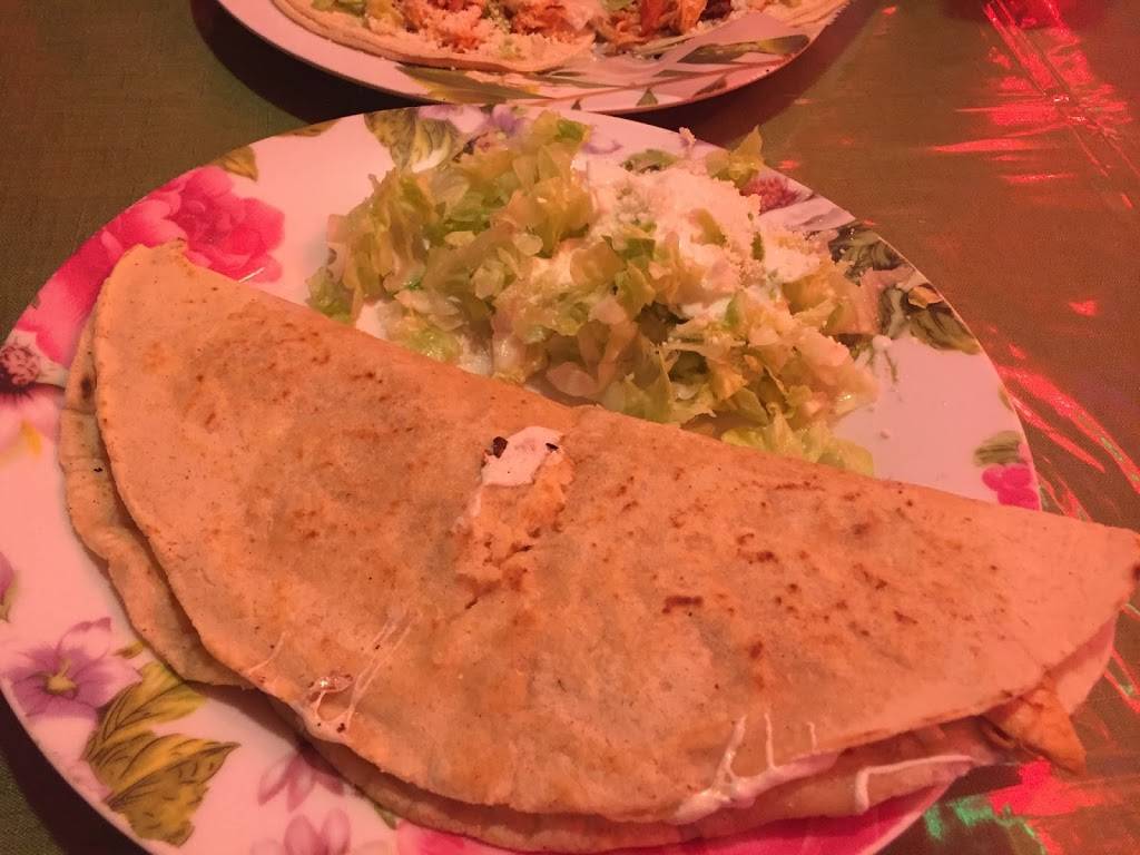 Taco Loco | restaurant | 2311 Federal St, Camden, NJ 08105, USA | 8569642636 OR +1 856-964-2636