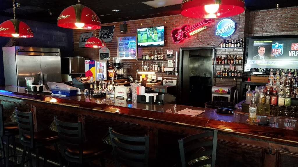 Yesterdaze Bar & Grill | restaurant | 2607 Moody Rd A, Warner Robins, GA 31088, USA | 4789180660 OR +1 478-918-0660