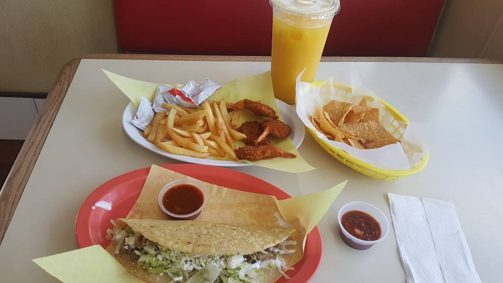 El Rincon Chilango | restaurant | 1133 W 17th St, Santa Ana, CA 92706, USA | 7148365096 OR +1 714-836-5096