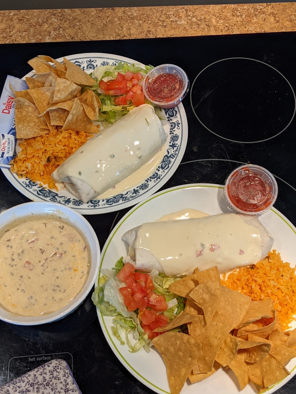 Getaway Lounge | restaurant | 428 N Main St, Garden Plain, KS 67050, USA | 3165355002 OR +1 316-535-5002