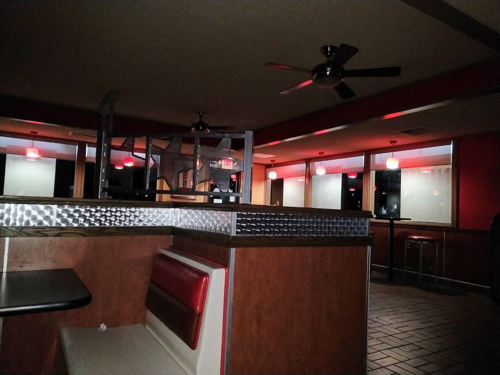 Carls Jr. / Green Burrito | restaurant | 495 Stony Point Rd, Santa Rosa, CA 95401, USA | 7075717775 OR +1 707-571-7775