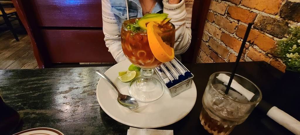 La Casa de Samuel | restaurant | 198-112 N Genesee St, Waukegan, IL 60085, USA | 8476728730 OR +1 847-672-8730