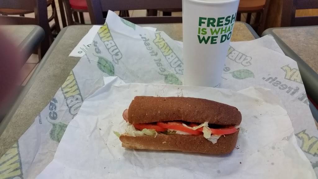 Subway Restaurants | restaurant | 80 Amherst Blvd Suite 100 Cedar River, Valley Plaza, Nashua, IA 50658, USA | 6414354432 OR +1 641-435-4432