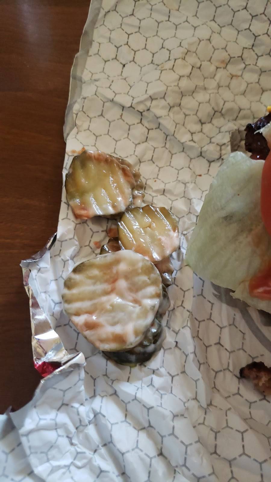 Wendys | restaurant | 1600 28th St SW, Wyoming, MI 49519, USA | 6162493133 OR +1 616-249-3133