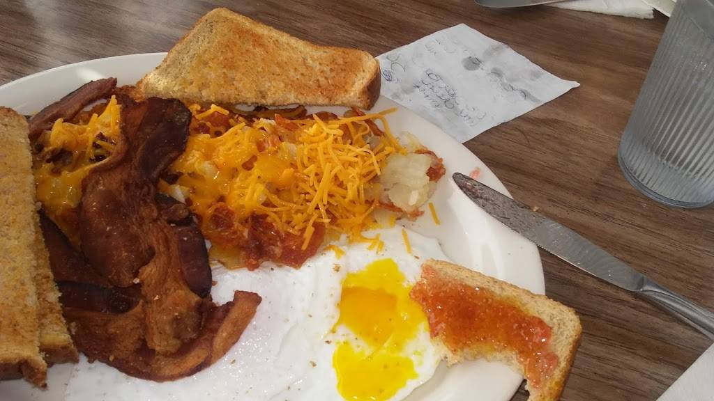 Dari Point | restaurant | 150 US-6, Ligonier, IN 46767, USA | 2608943712 OR +1 260-894-3712