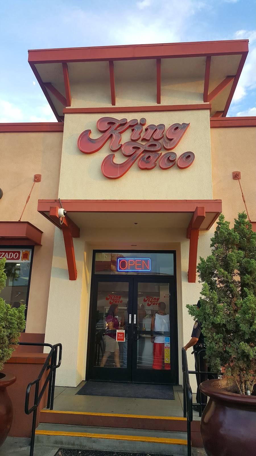 King Taco # 27 | restaurant | 1841 Long Beach Boulevard, Long Beach, CA 90806, USA | 5622189118 OR +1 562-218-9118