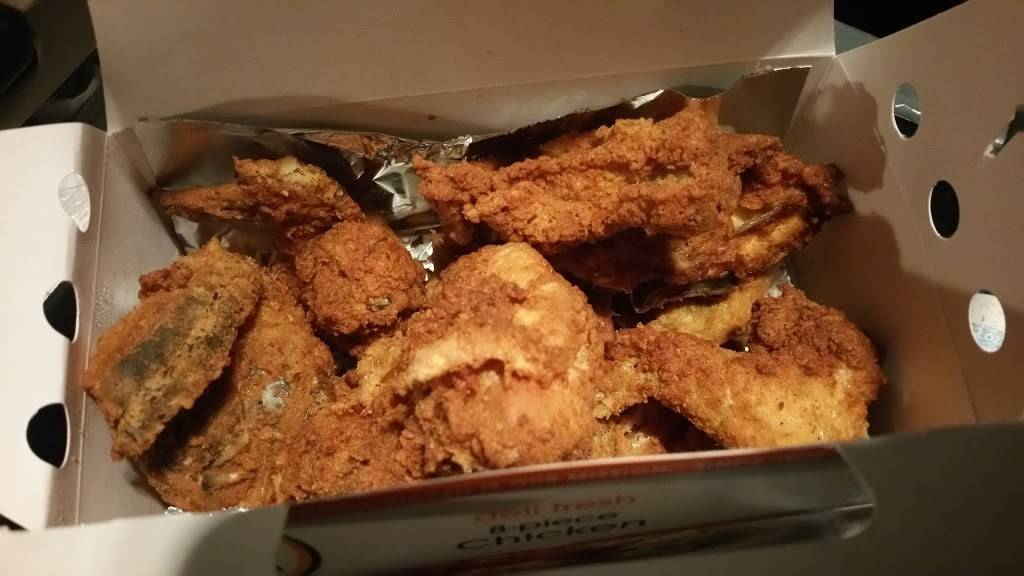 Pizones | restaurant | 202 Superior Ave, Tomah, WI 54660, USA | 6083723350 OR +1 608-372-3350