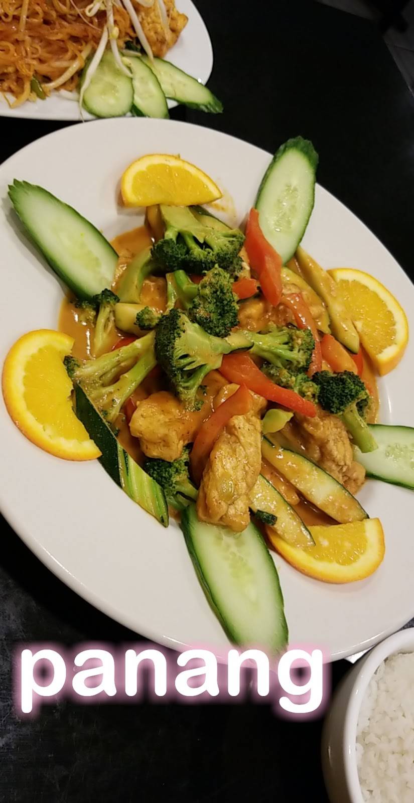 Yellow Elephant | restaurant | 57 Perinton Hills Office Park, Fairport, NY 14450, USA | 5852237333 OR +1 585-223-7333