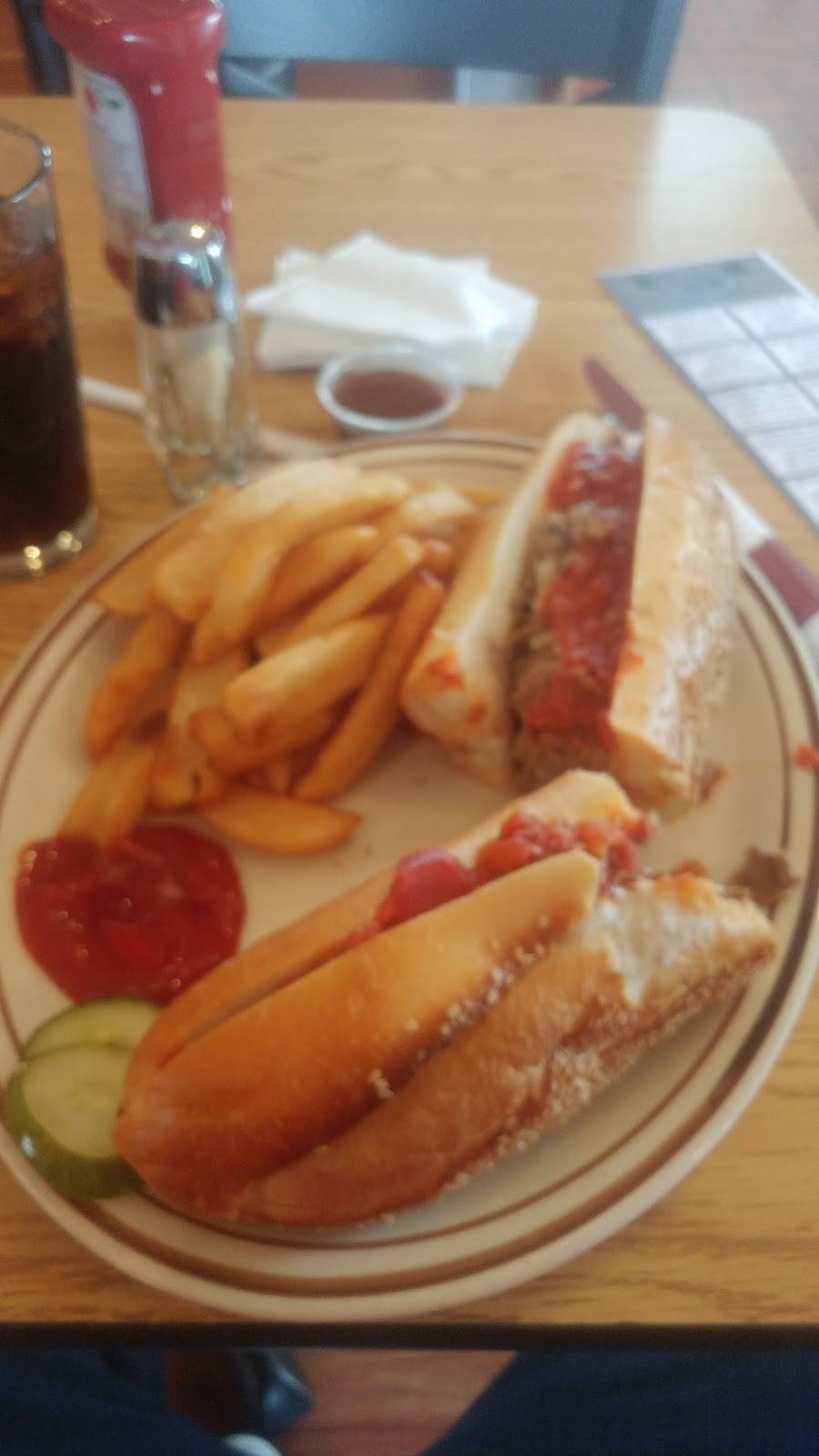 Italian The Roasted Red Pepper | restaurant | 1649 N Broad St, Lansdale, PA 19446, USA | 2158551484 OR +1 215-855-1484