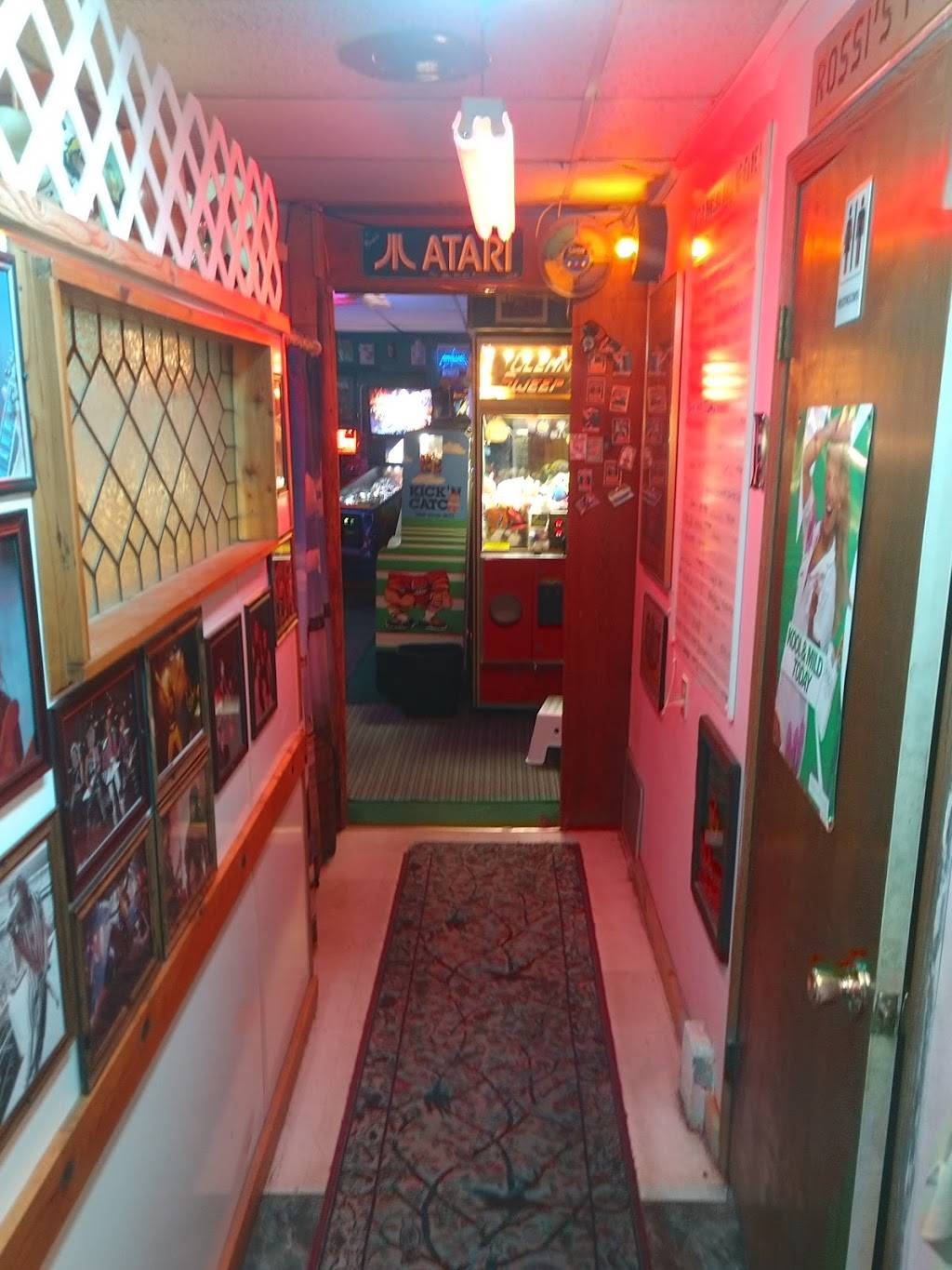 Rossis Pizza & Vintage Arcade | restaurant | 4503 Monona Dr #1, Monona, WI 53716, USA | 6082225115 OR +1 608-222-5115