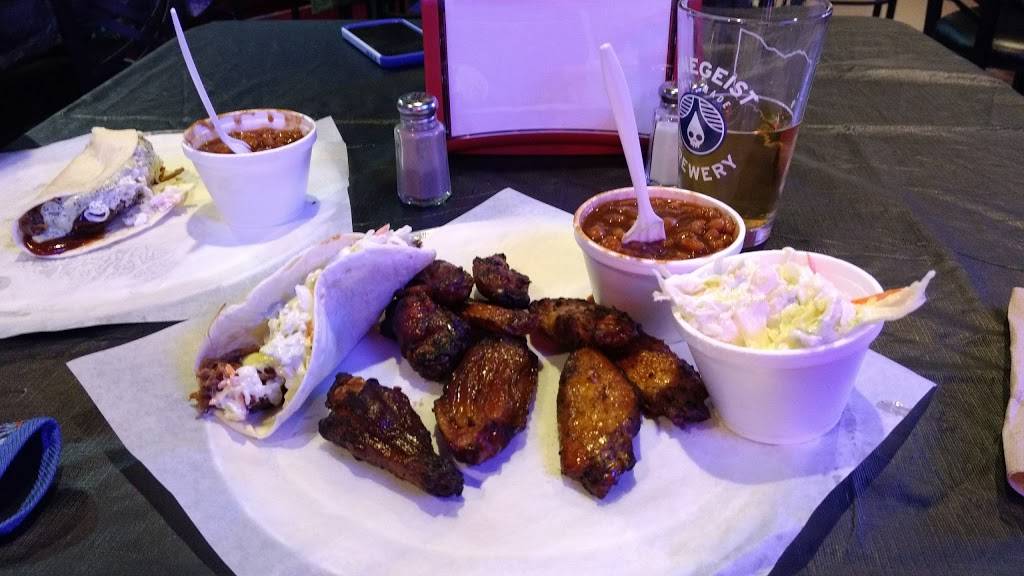 Smokin This and That BBQ | restaurant | 10020 Demia Way, Florence, KY 41042, USA | 8598170492 OR +1 859-817-0492