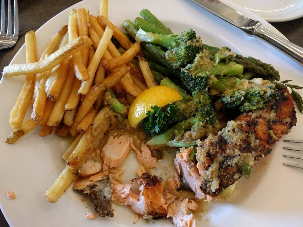 Chesapeake Tavern | restaurant | 1 W Mill Rd, Long Valley, NJ 07853, USA | 9088677102 OR +1 908-867-7102