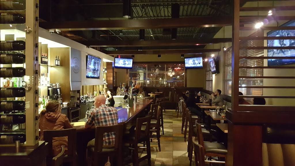 Milestones | restaurant | 1001 The Queensway, Etobicoke, ON M8Z 6C7, Canada | 4162550464 OR +1 416-255-0464