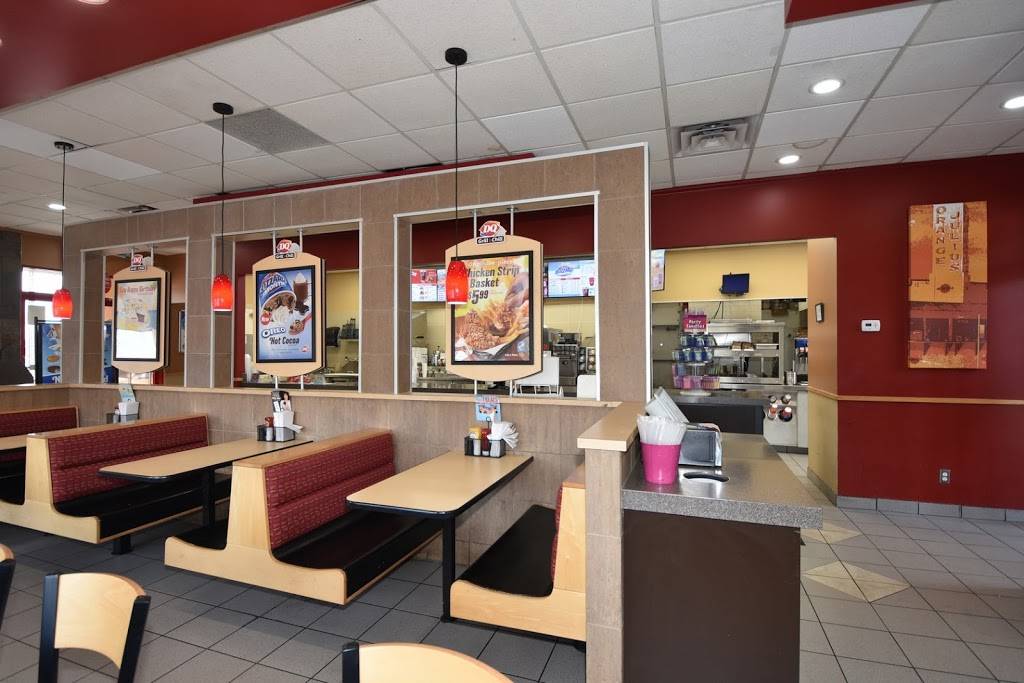 Dairy Queen Grill & Chill | restaurant | 1070 Stone Church Rd E Unit 49, Hamilton, ON L8W 3K8, Canada | 9053893074 OR +1 905-389-3074