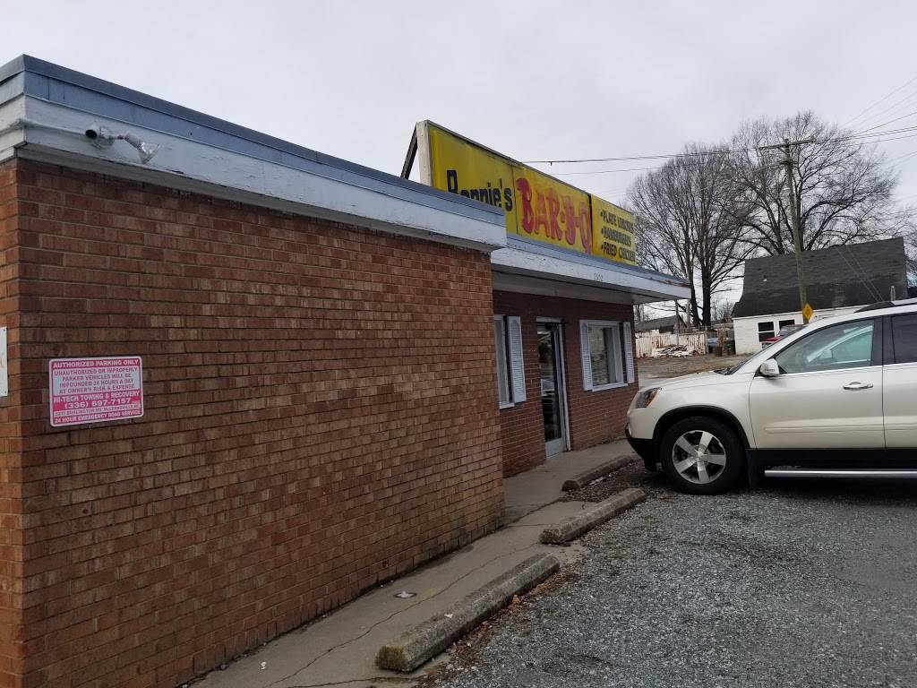 Bernies Bar-B-Que | restaurant | 2602 E Bessemer Ave, Greensboro, NC 27405, USA | 3362741256 OR +1 336-274-1256