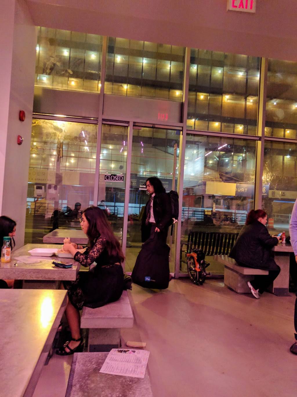 Crepeaway | restaurant | 2001 L St NW, Washington, DC 20036, USA | 2029730404 OR +1 202-973-0404