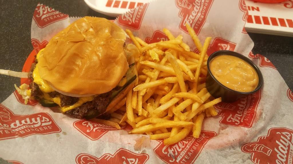 Freddys Frozen Custard & Steakburgers | restaurant | 201 S Clinton St Suite 146, Iowa City, IA 52240, USA | 3195196400 OR +1 319-519-6400