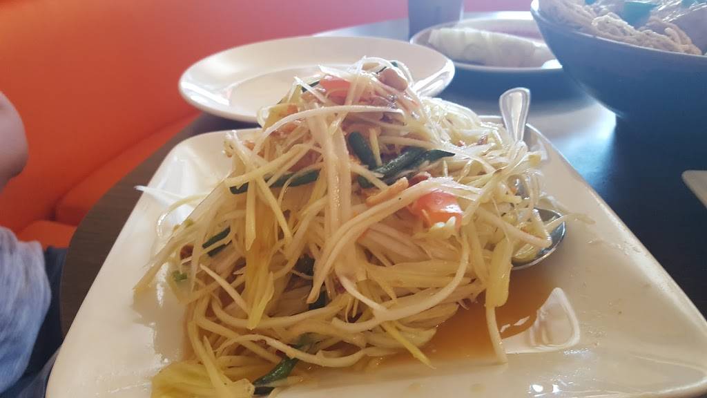 Khun Dom | restaurant | 4681 Melrose Ave, Los Angeles, CA 90029, USA | 3236631086 OR +1 323-663-1086