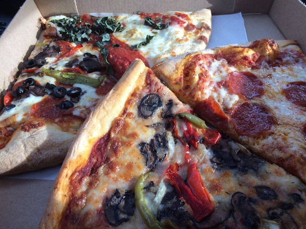 Isas Pizza | restaurant | 777 E Thunderbird Rd, Phoenix, AZ 85022, USA | 6029387492 OR +1 602-938-7492