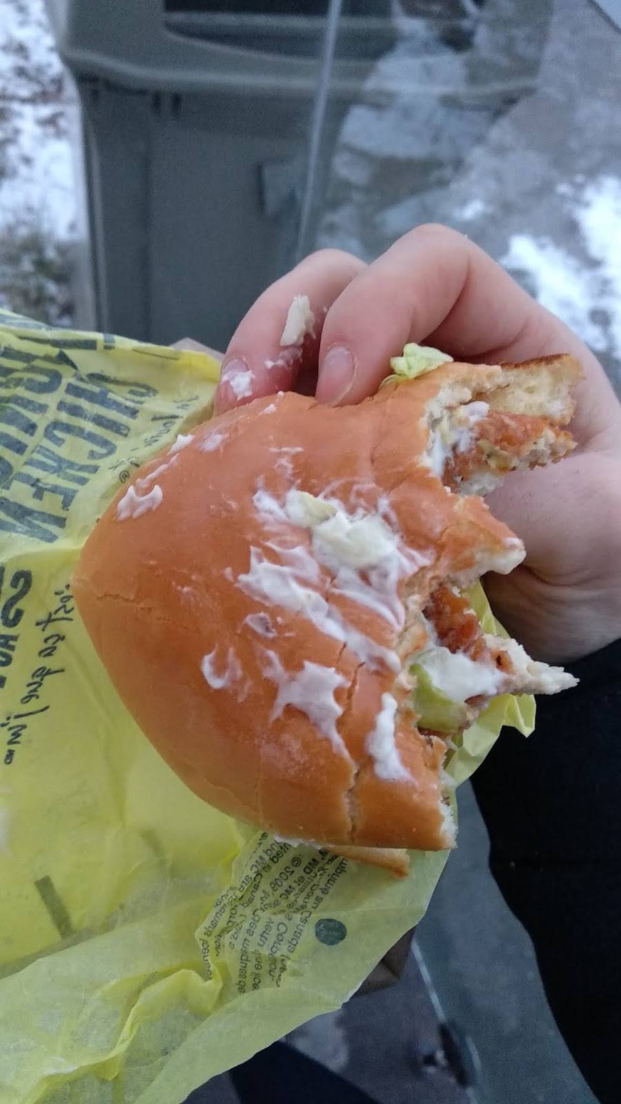 McDonalds | cafe | 3510 Derry Rd E, Mississauga, ON L4T 3V7, Canada | 9056778711 OR +1 905-677-8711