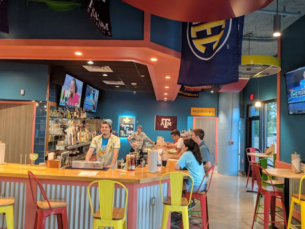 Dat Dog | restaurant | 101 Church Ave #1200, College Station, TX 77840, USA | 9797045257 OR +1 979-704-5257