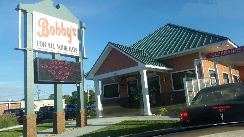 Bobbys Treat Shop | restaurant | 201 W Ward St, Douglas, GA 31533, USA | 9123843660 OR +1 912-384-3660