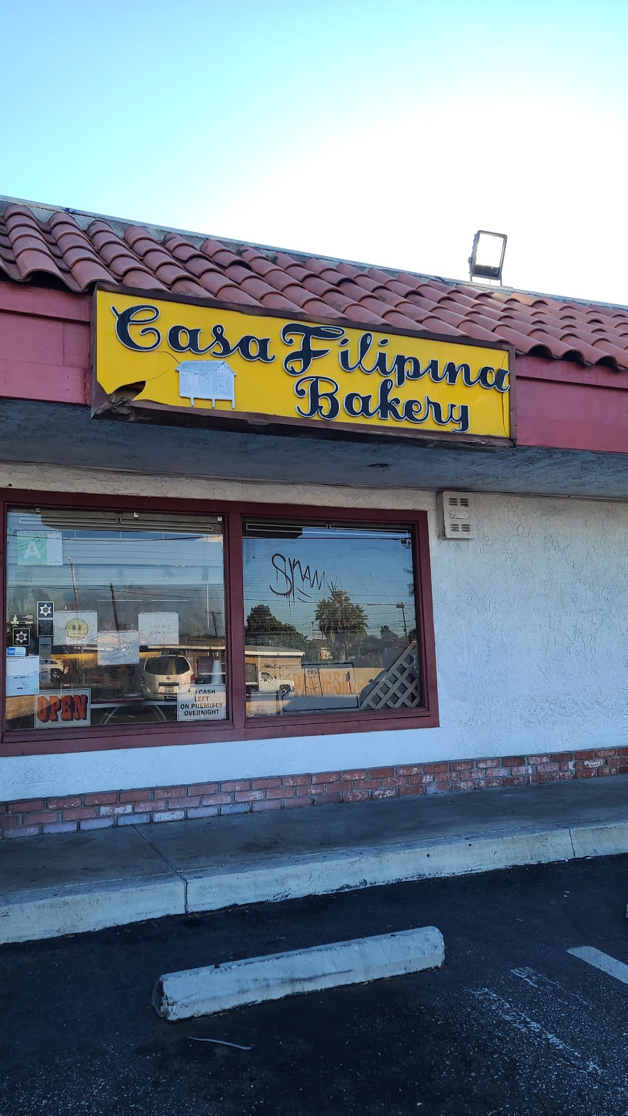 Casa Filipina Restaurant & Bke | restaurant | 22200 S Main St, Carson, CA 90745, USA | 3108352193 OR +1 310-835-2193