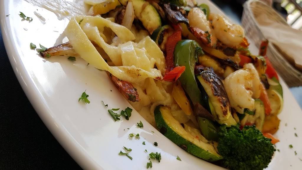 Mama Roses | restaurant | 338 E Elkhorn Ave, Estes Park, CO 80517, USA | 9705863330 OR +1 970-586-3330