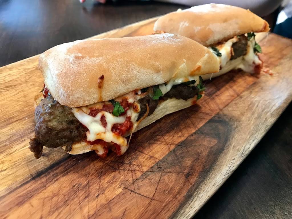 Yada Yada Yada Deli | restaurant | 100 Strawberry Alley, Clarksville, TN 37040, USA | 9319199232 OR +1 931-919-9232