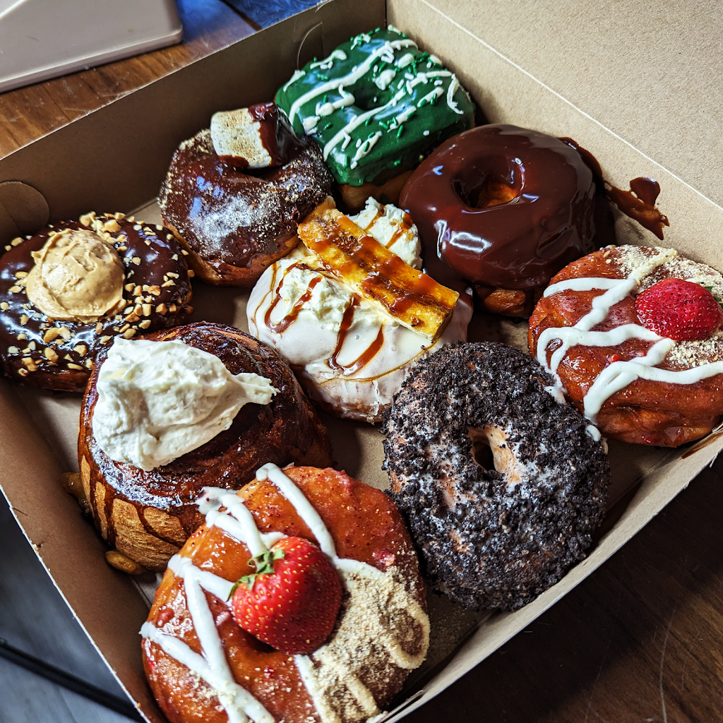 Hill Donut Co & Pancake House - Wilmington, Delaware | bakery | 1845 Marsh Rd, Wilmington, DE 19810, USA | 3023083182 OR +1 302-308-3182