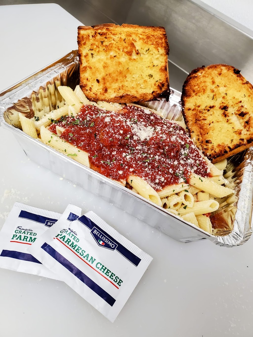 Daves Drive-Thru | meal takeaway | 7697 E Harbor Rd, Lakeside Marblehead, OH 43440, USA | 4199679521 OR +1 419-967-9521